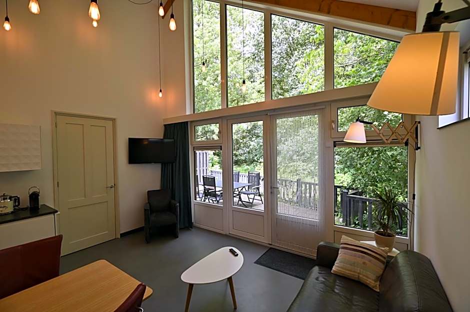 DINOS Bed&Breakfast - Whole Guesthouse