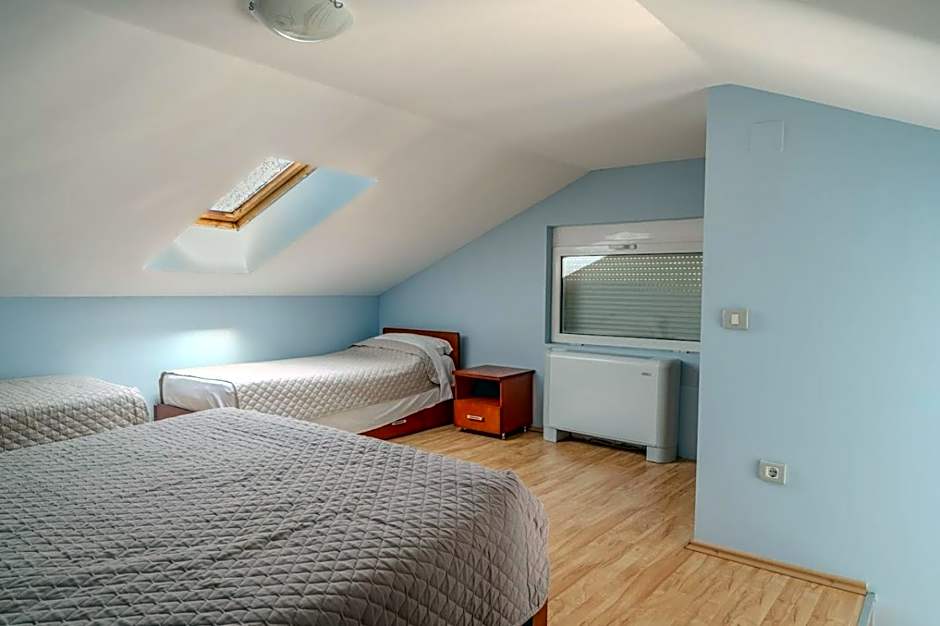 Hotel R