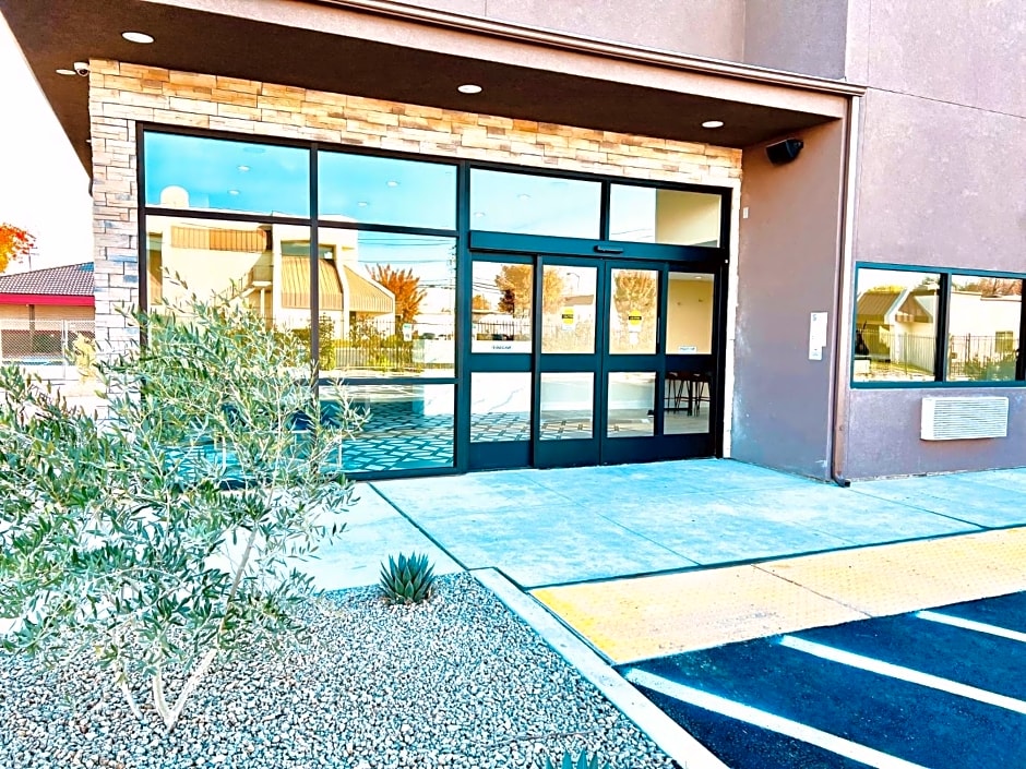Ramada by Wyndham Modesto Yosemite Area