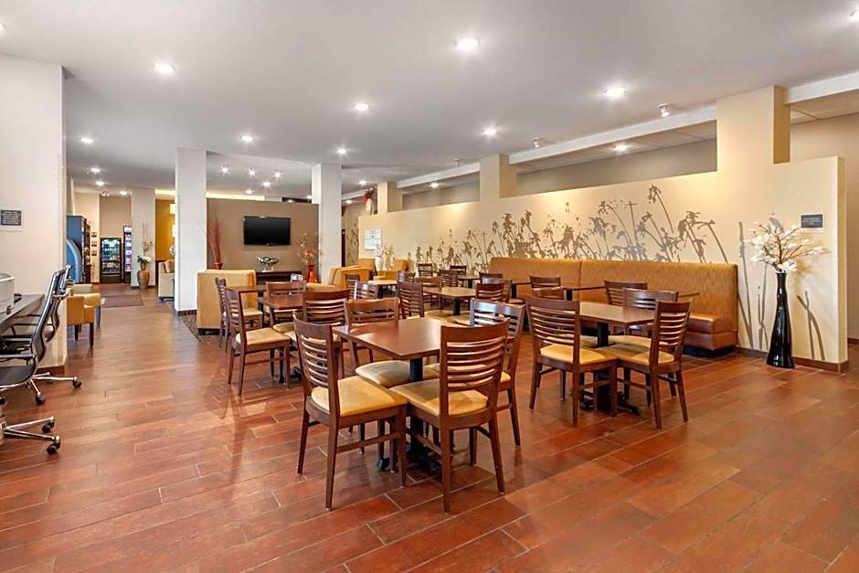 MainStay Suites Lincoln University Area