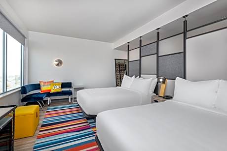 Breezy, Guest room, 2 Queen