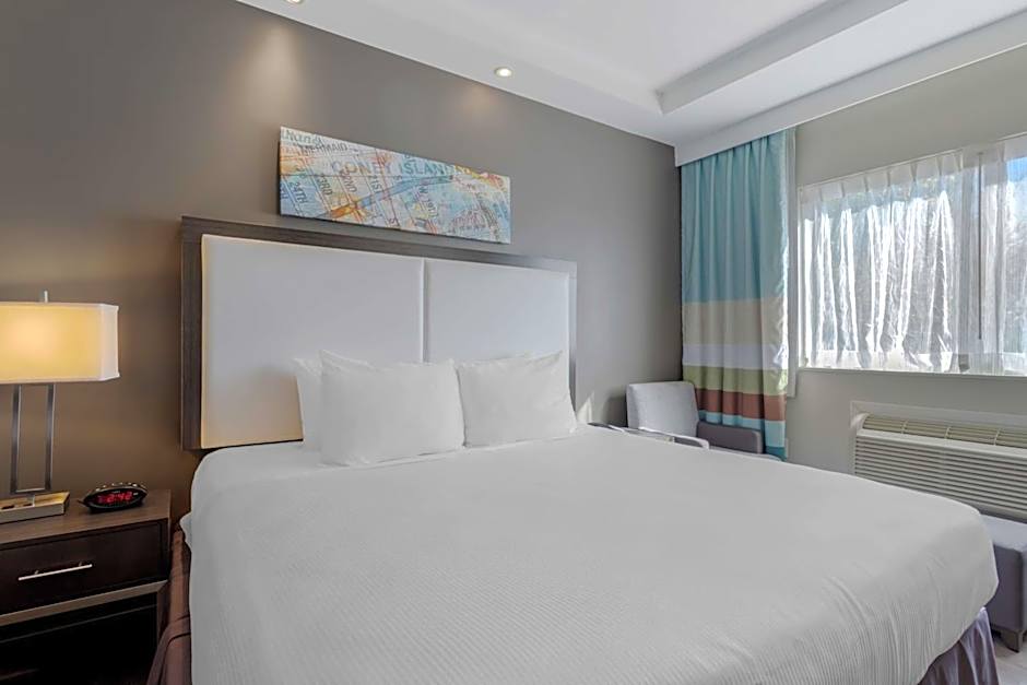 Best Western Plus Brooklyn Bay Hotel