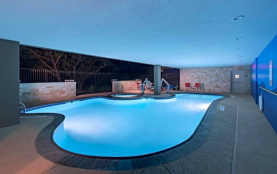 Holiday Inn Express & Suites Austin NW - Four Points By IHG