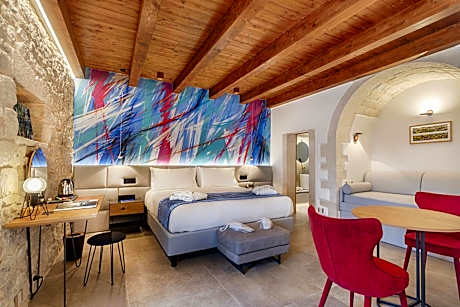 Suite with Panoramic Balcony