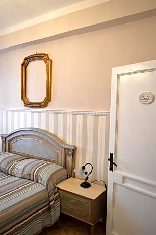 Deluxe Double Room with Balcony and Sea View
