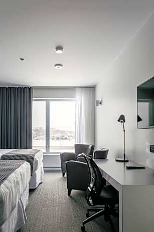 Superior Room with City View