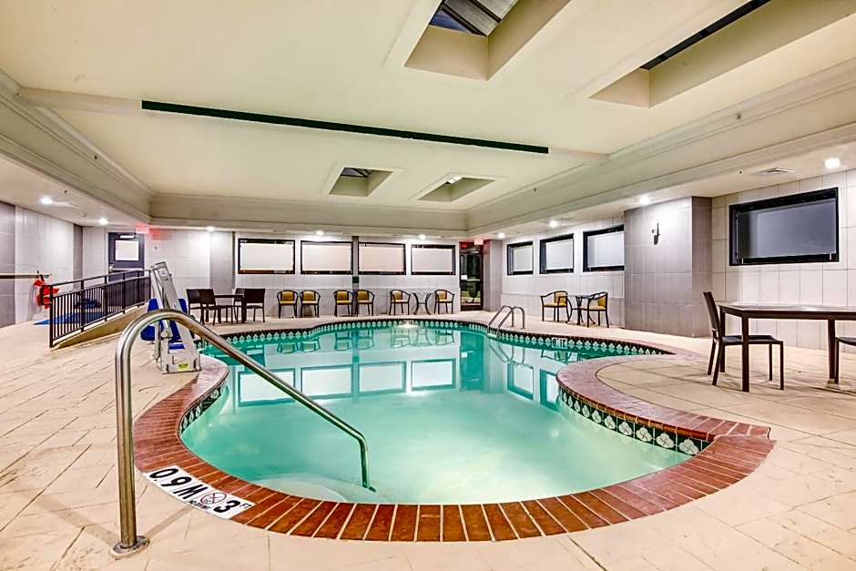 Holiday Inn Express And Suites Longview North By IHG