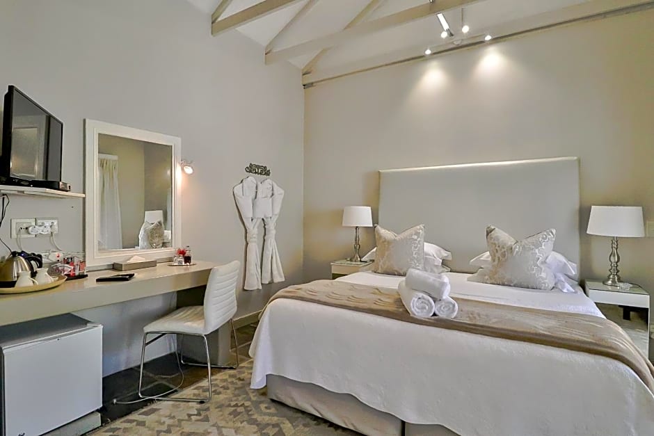 Hermanus Lodge on the Green - Solar Power