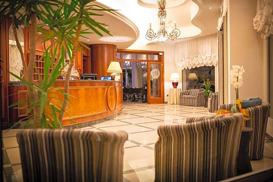 Hotel Tritone