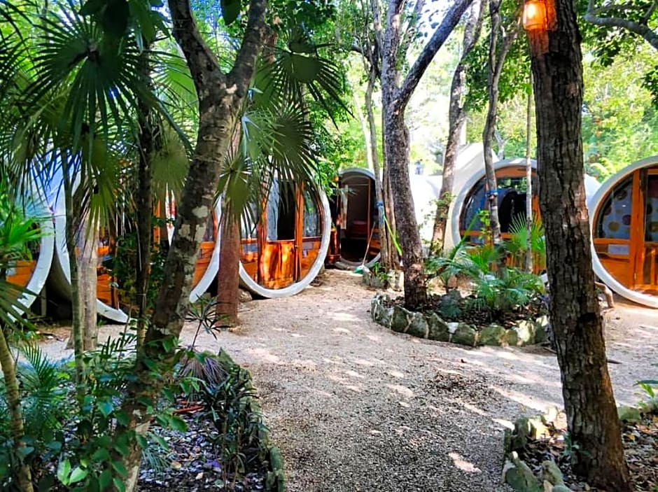 Tubo Tulum Hostel
