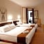 Hotel Junior
