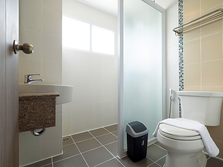 B2 Lampang Boutique & Budget Hotel