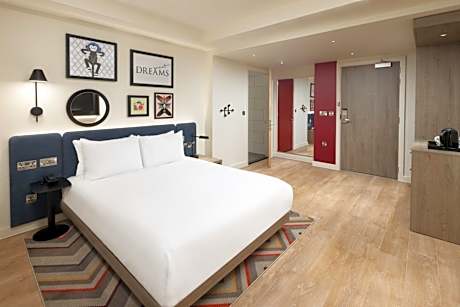 Queen Room - Mobility Access