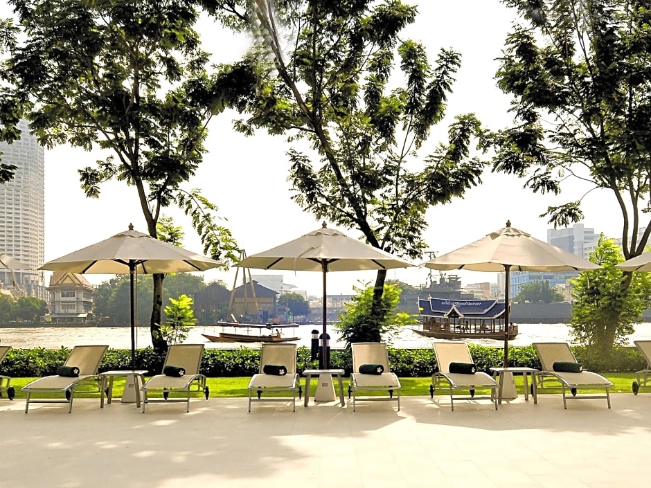 Ibis Bangkok Riverside