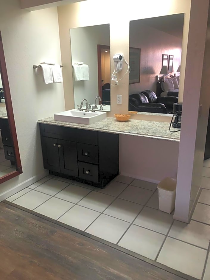 Antelope Hills Inn