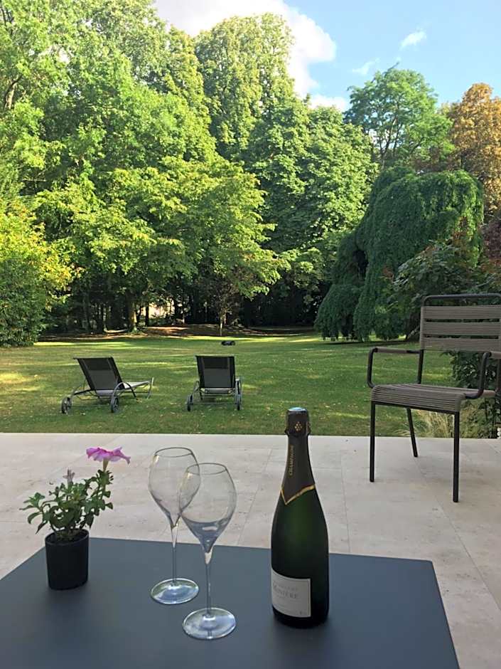 Le Château d'Hermonville B&B / Chambres d'hôtes