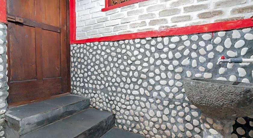 RedDoorz near Farmhouse Lembang