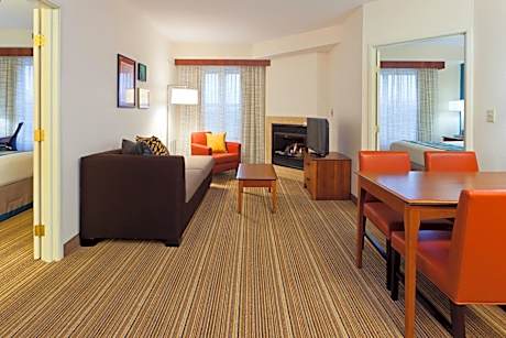 Two-Bedroom Suite - Hearing Accessible