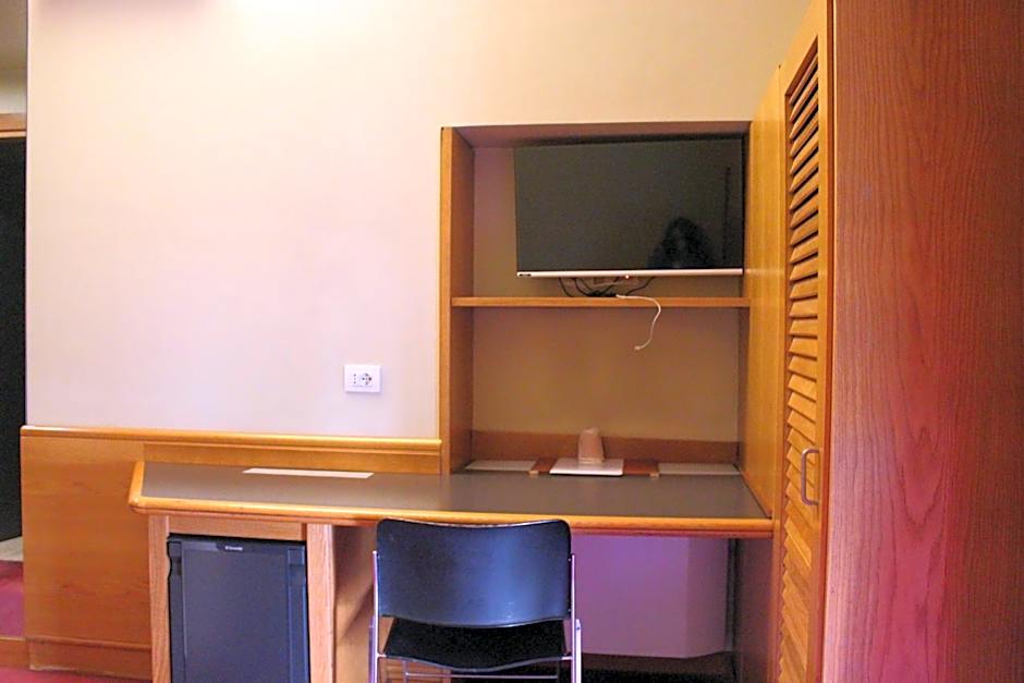 Club Hotel