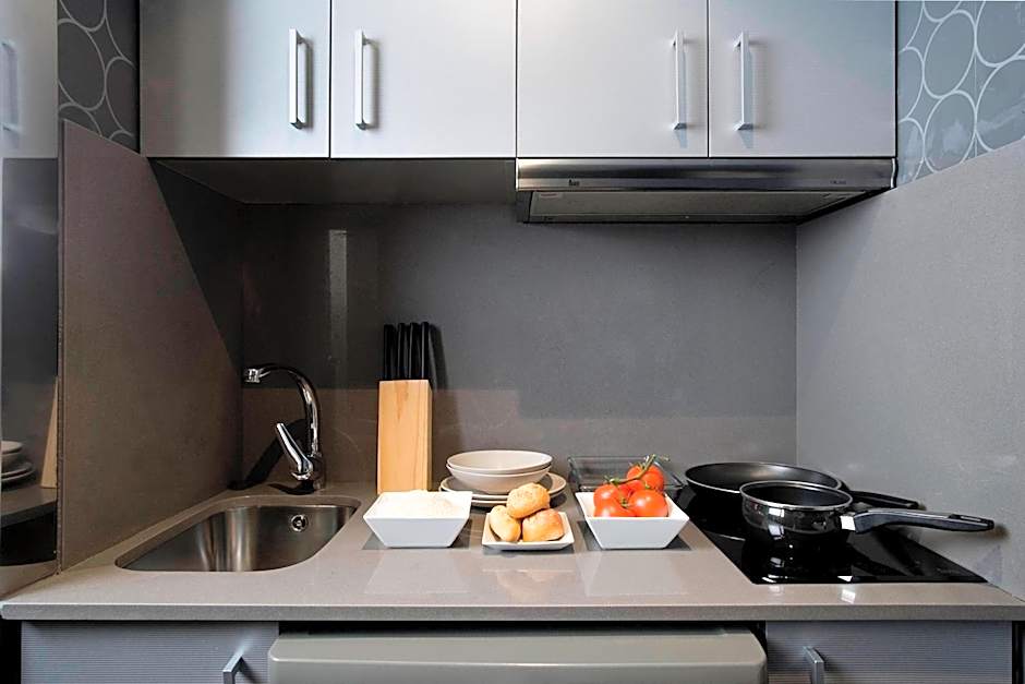 AC Hotel by Marriott Victoria Suites