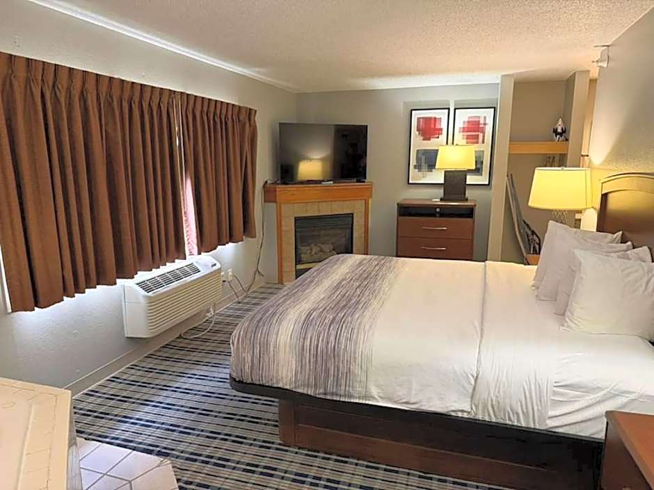 AmericInn by Wyndham Kearney