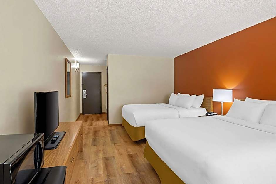 Econo Lodge Manistee