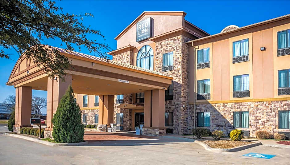 Red Lion Inn & Suites Mineral Wells