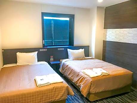 Twin Room - Non-Smoking