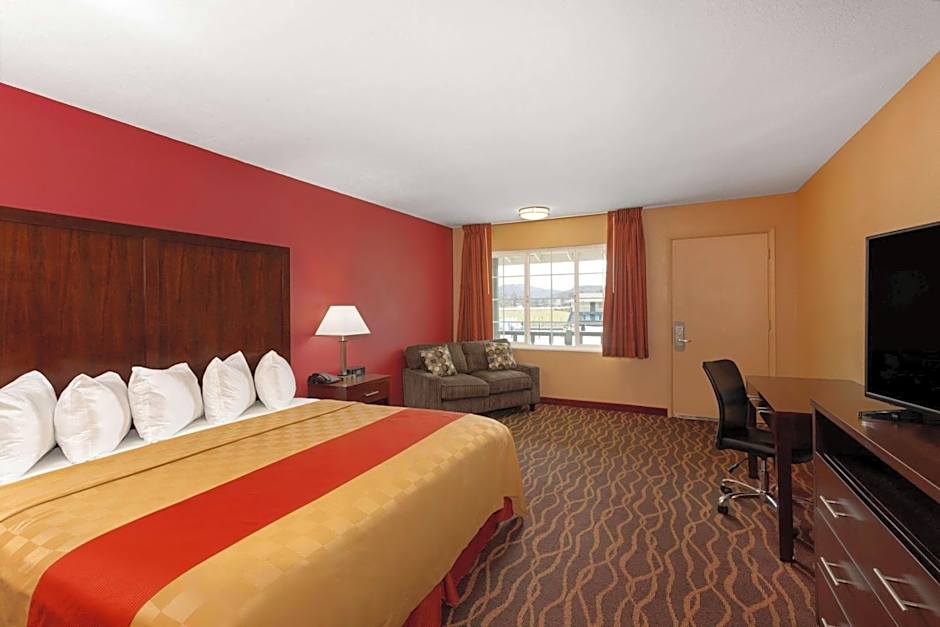 Rosewood Inn & Suites