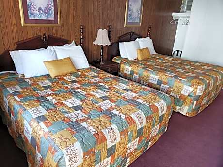 Deluxe Queen Room with Two Queen Beds