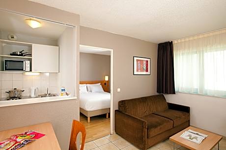 ONE BEDROOM STANDARD