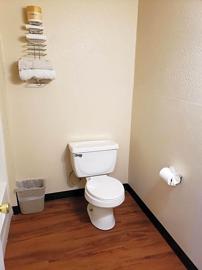 California Suites Motel