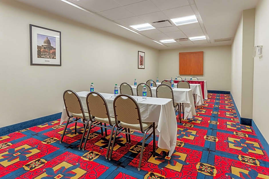 Hampton Inn By Hilton Jefferson City At Capital Mall