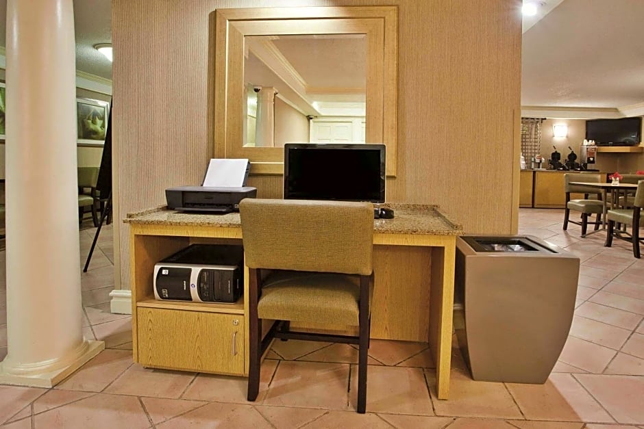La Quinta Inn by Wyndham Savannah Midtown
