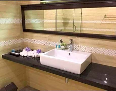 Executive Suite City View