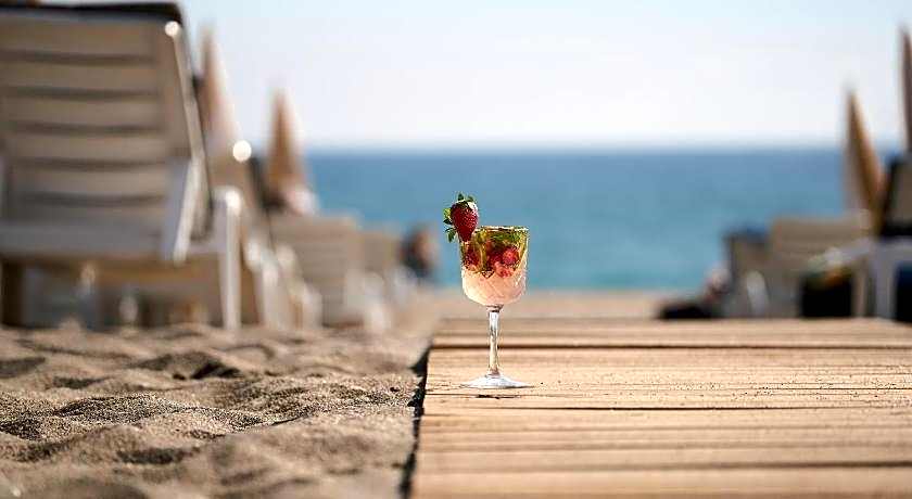 Elysee Beach Hotel