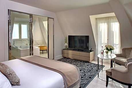 Standard Double Suite