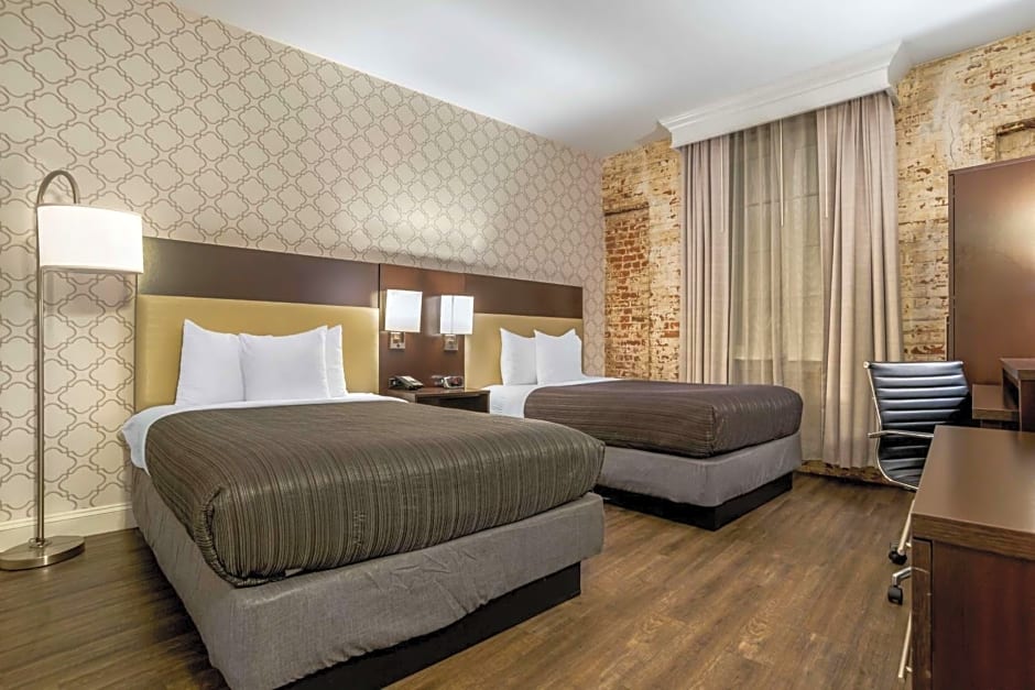 Best Western Plus St. Christopher Hotel