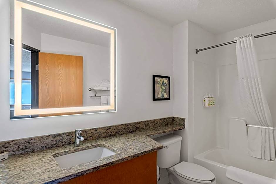 AmericInn by Wyndham Crookston U of M Crookston