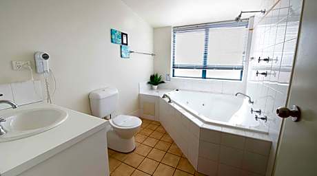 One-Bedroom Townhouse Apartment