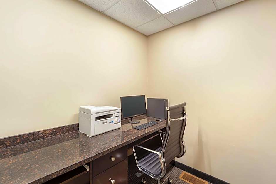 Best Western Plus Peace River Hotel & Suites