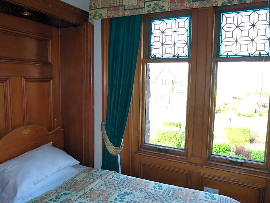 Somerton House Hotel