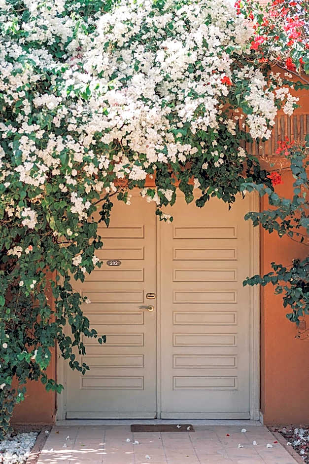 Domaine des Remparts Hotel