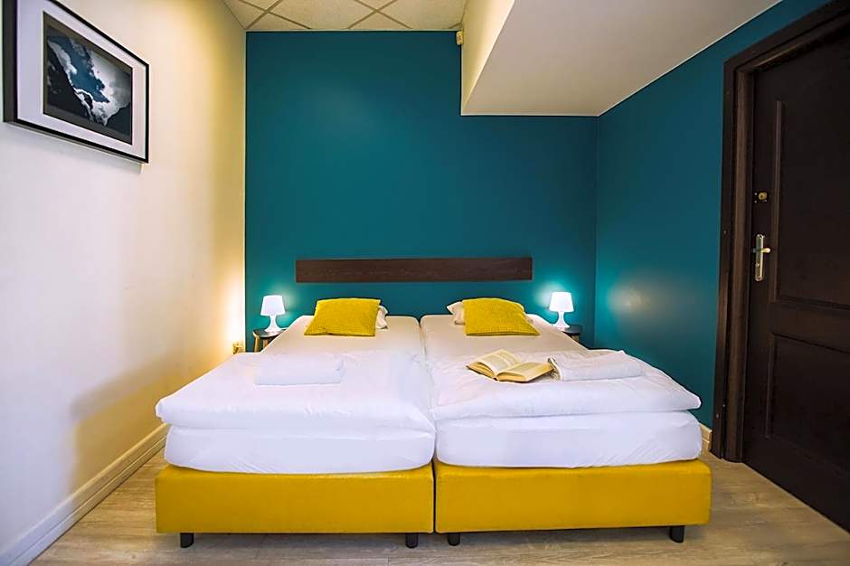 Hello Hostel & Apartments