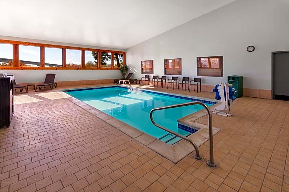 SYLO Hotel Denver Airport, a Ramada by Wyndham