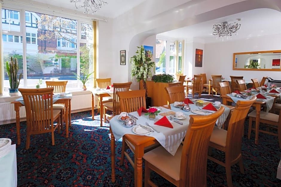 Minton Lodge Hotel - Seniors Only