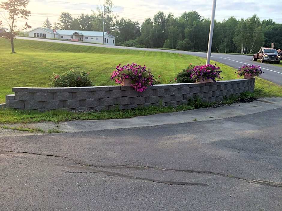 Colonial Valley Motel