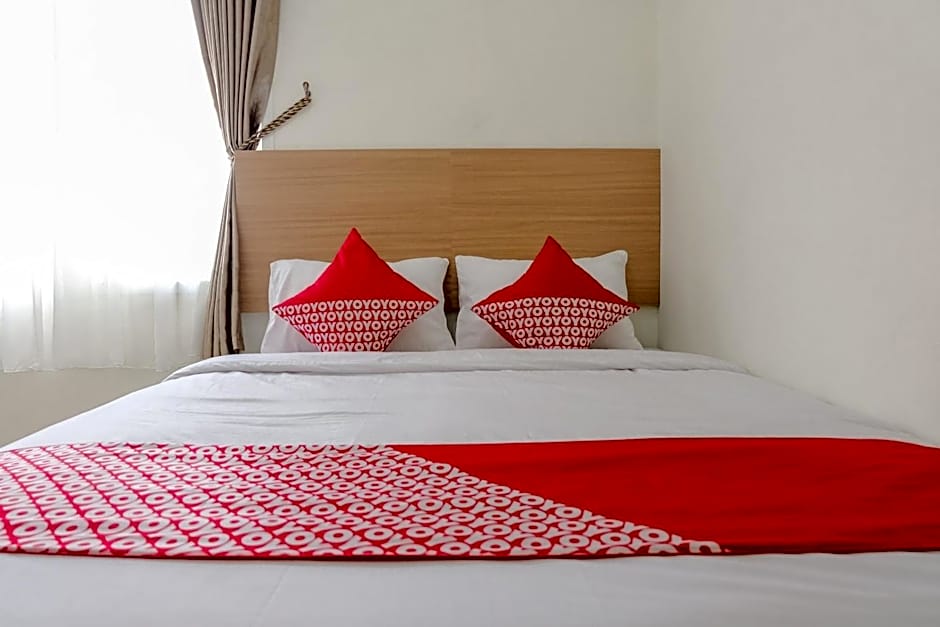 OYO Flagship 1603 Antosa Family Residence Silver Key