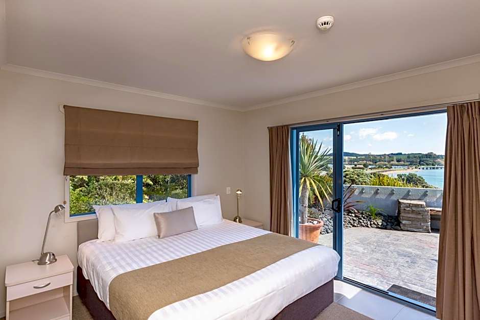 Blue Pacific Apartments