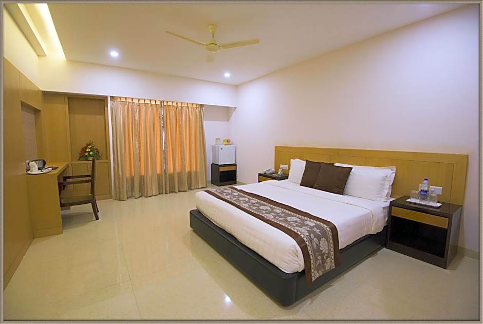 Photo 1 of 7 of Suite